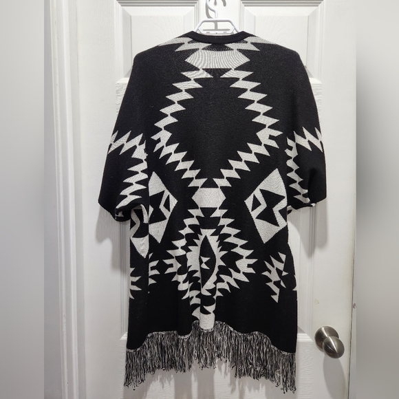 Dynamite Navaho Sweater Vest - Picture 3 of 3